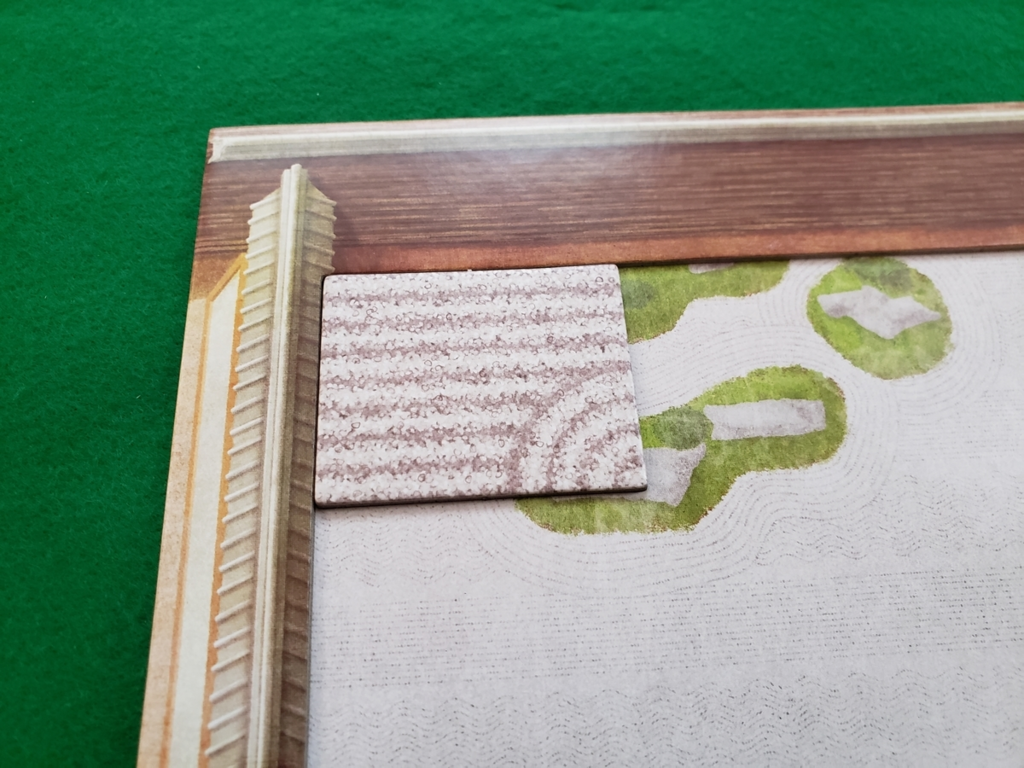 石の名前は底に描かれたマークで区別できます。