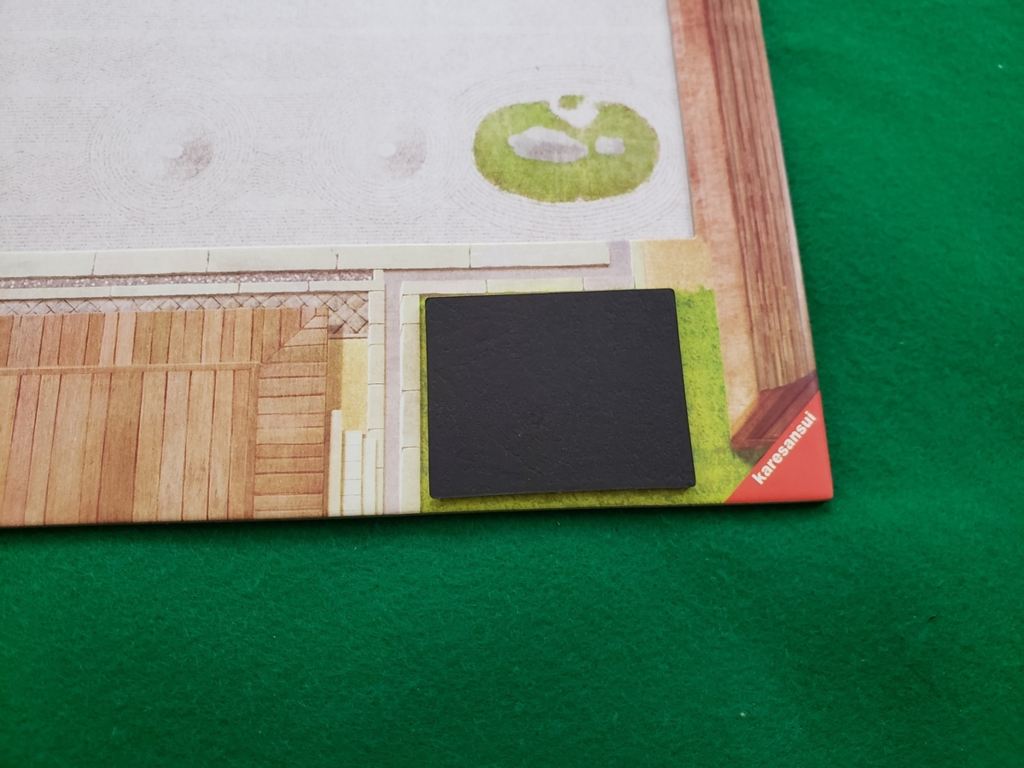 石の名前は底に描かれたマークで区別できます。